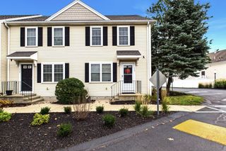 115 Boxberry Ln 115, Rockland, MA 02370