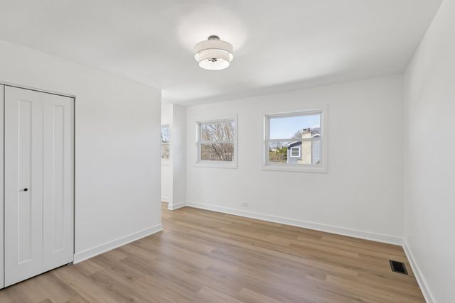 8135 W Rascher Avenue, Chicago, IL 60656