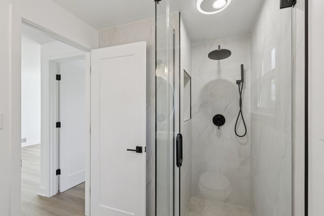 8135 W Rascher Avenue, Chicago, IL 60656