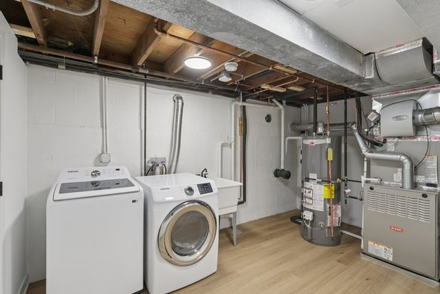 8135 W Rascher Avenue, Chicago, IL 60656