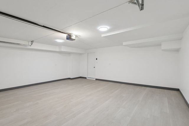 8135 W Rascher Avenue, Chicago, IL 60656