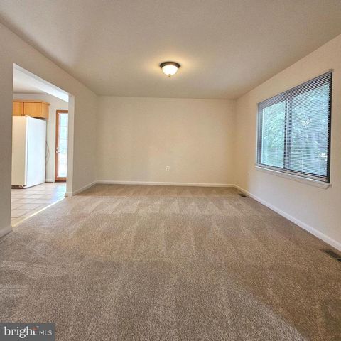1108 ROCKINGHAM ST, Arlington, VA 22205