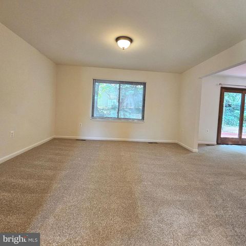 1108 ROCKINGHAM ST, Arlington, VA 22205
