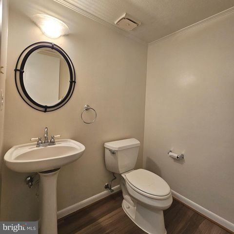 1108 ROCKINGHAM ST, Arlington, VA 22205
