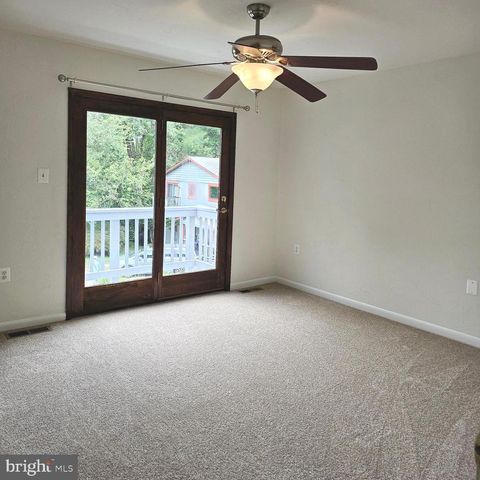 1108 ROCKINGHAM ST, Arlington, VA 22205