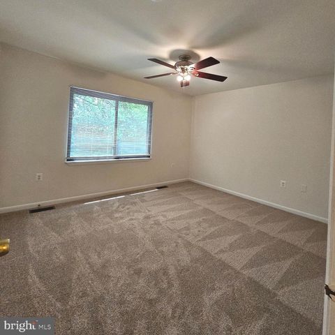 1108 ROCKINGHAM ST, Arlington, VA 22205