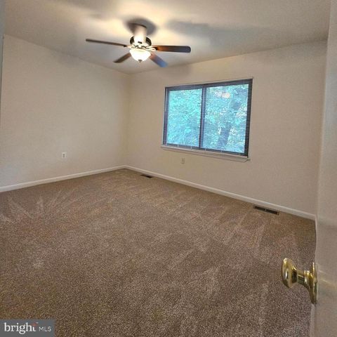 1108 ROCKINGHAM ST, Arlington, VA 22205