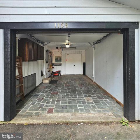 1108 ROCKINGHAM ST, Arlington, VA 22205