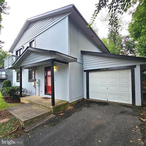 1108 ROCKINGHAM ST, Arlington, VA 22205