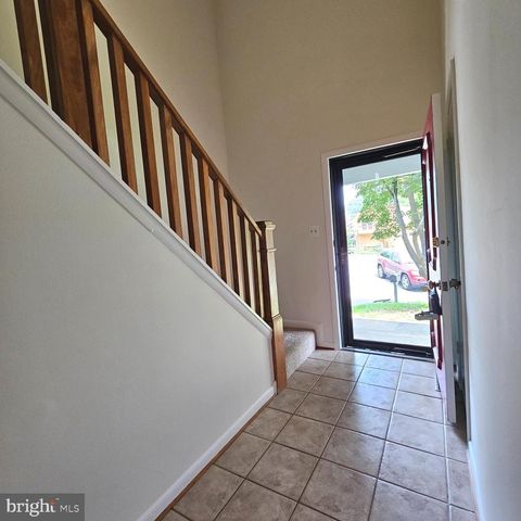 1108 ROCKINGHAM ST, Arlington, VA 22205