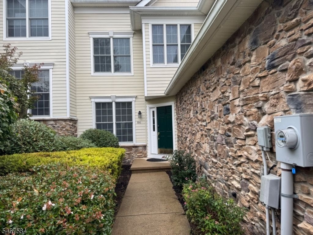 86 Briar Ct, Hardyston Twp., NJ 07419 — photo 2