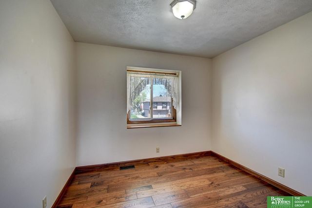 13315 Hascall Street, Omaha, NE 68144