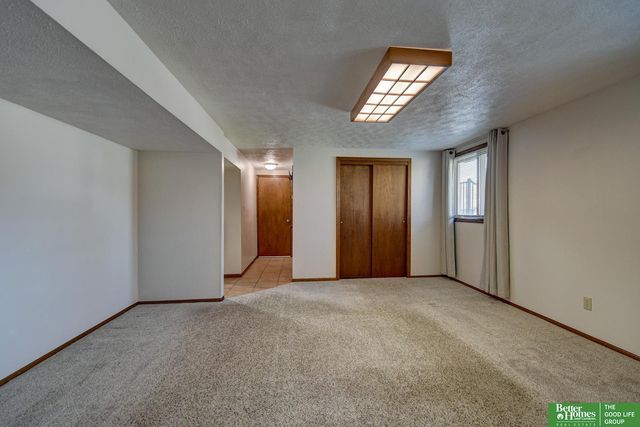 13315 Hascall Street, Omaha, NE 68144