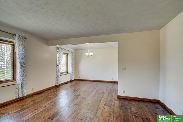 13315 Hascall Street, Omaha, NE 68144