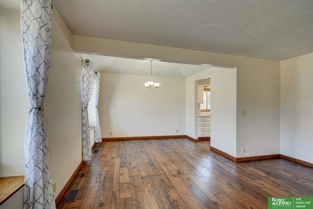 13315 Hascall Street, Omaha, NE 68144