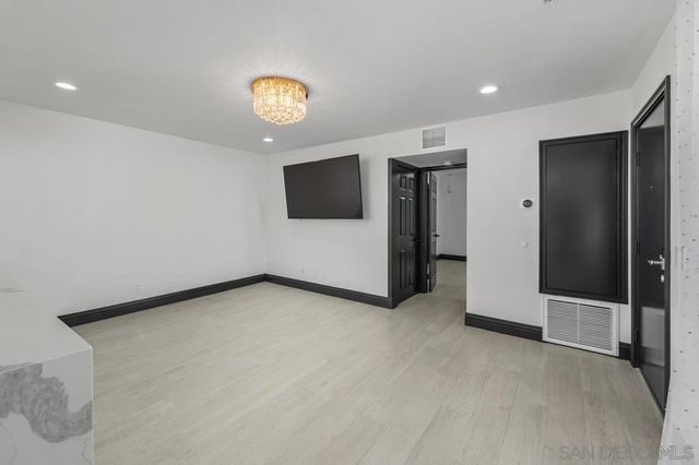 602 W Fir St 201, San Diego, CA 92101