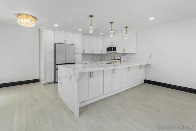 602 W Fir St 201, San Diego, CA 92101