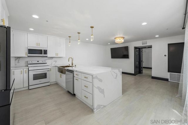 602 W Fir St 201, San Diego, CA 92101