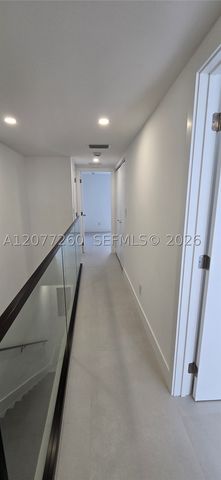 226 Sea View Dr 105, Key Biscayne, FL 33149