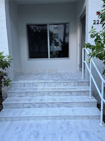226 Sea View Dr 105, Key Biscayne, FL 33149