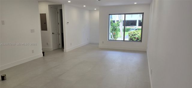 226 Sea View Dr 105, Key Biscayne, FL 33149