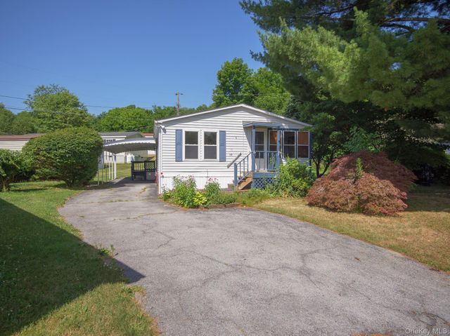 17 Partridge Lane, Pleasant Valley, NY 12569