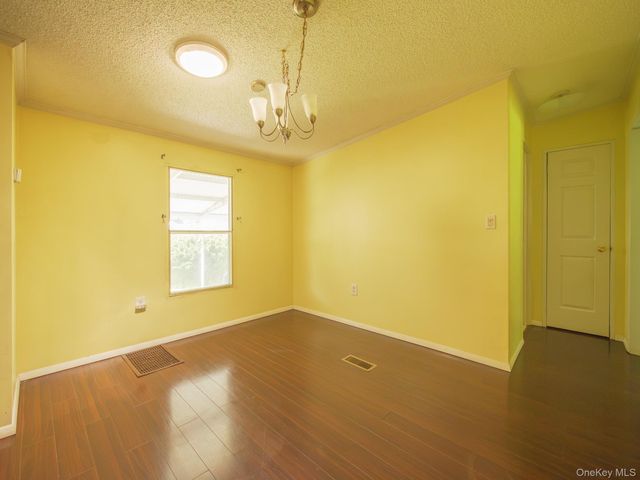 17 Partridge Lane, Pleasant Valley, NY 12569