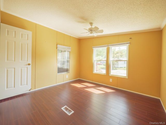 17 Partridge Lane, Pleasant Valley, NY 12569