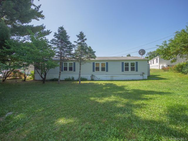 17 Partridge Lane, Pleasant Valley, NY 12569