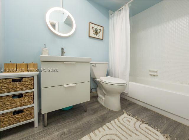 12500 NE 15th Ave 312, North Miami, FL 33161
