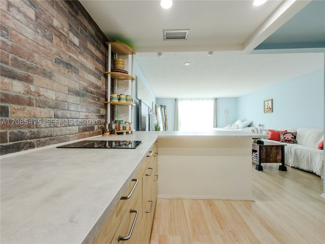 12500 NE 15th Ave 312, North Miami, FL 33161