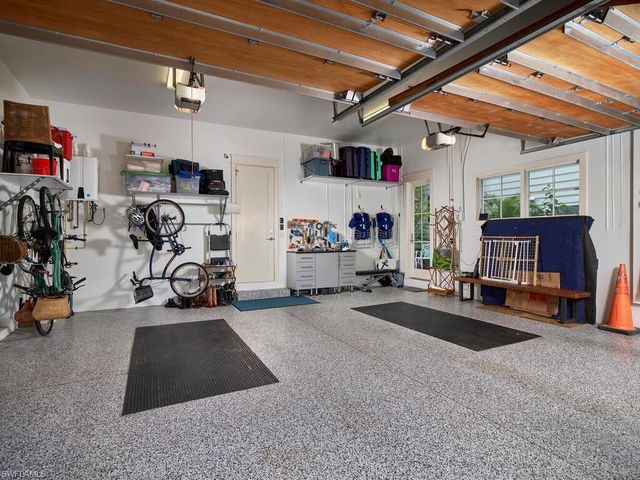 909 10th AVE S, Naples, FL 34102