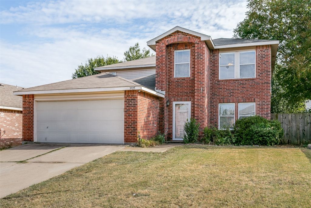3925 Stonewick Court, Fort Worth, TX 76123 — exterior