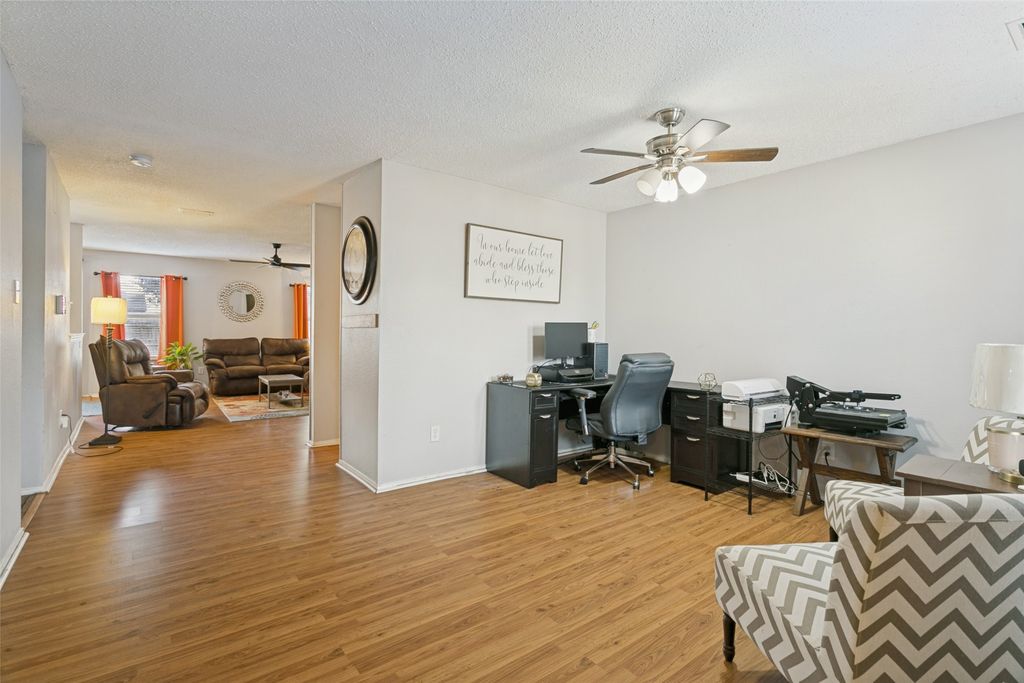3925 Stonewick Court, Fort Worth, TX 76123 — photo 2