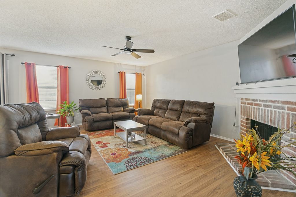 3925 Stonewick Court, Fort Worth, TX 76123 — photo 5