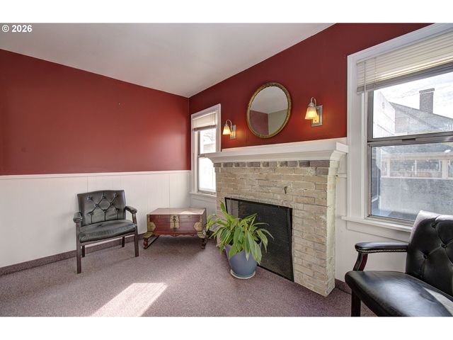 6108 Se MILWAUKIE Ave, Portland, OR 97202