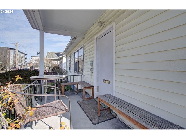 6108 Se MILWAUKIE Ave, Portland, OR 97202