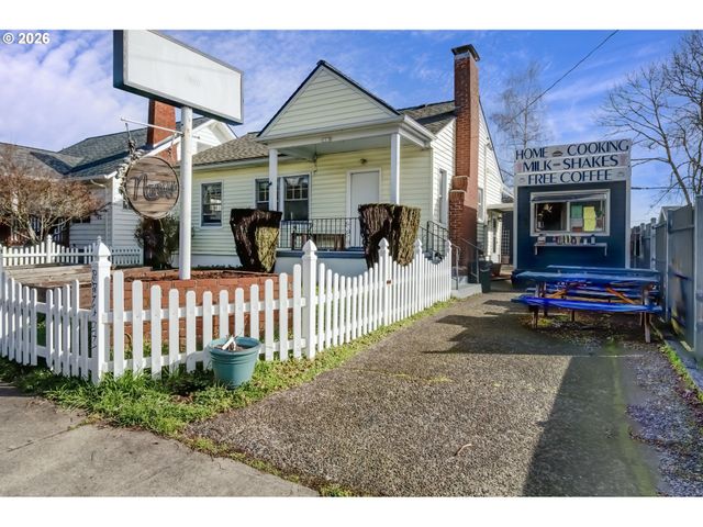 6108 Se MILWAUKIE Ave, Portland, OR 97202