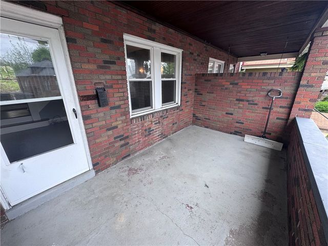 2733 Pyramid Ave, Brentwood, PA 15227