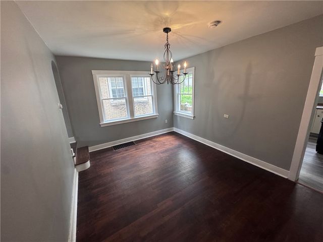 2733 Pyramid Ave, Brentwood, PA 15227