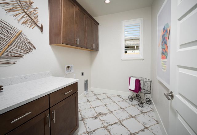 4975 Del Mar Dr, El Dorado Hills, CA 95762