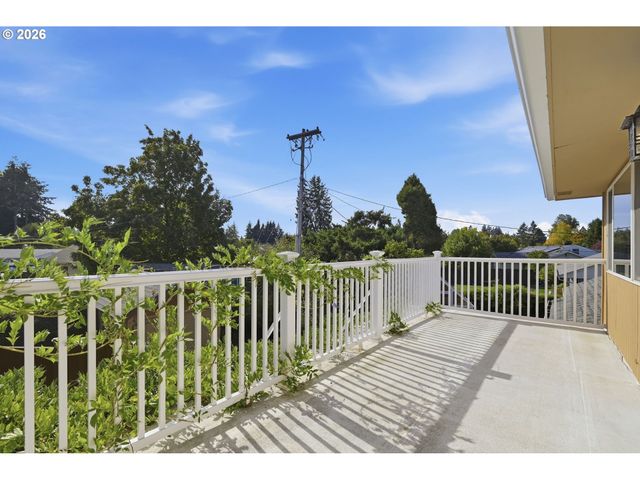 1590 CORUM Ave, Eugene, OR 97401