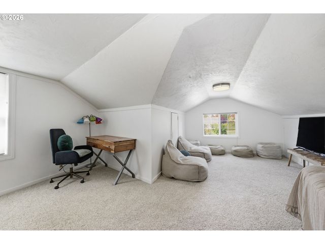 1590 CORUM Ave, Eugene, OR 97401