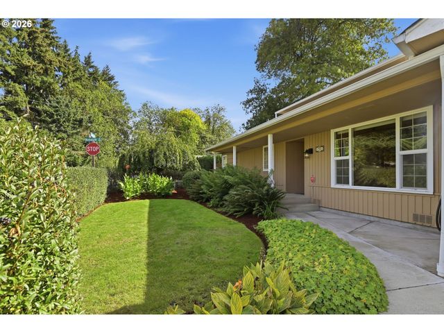 1590 CORUM Ave, Eugene, OR 97401