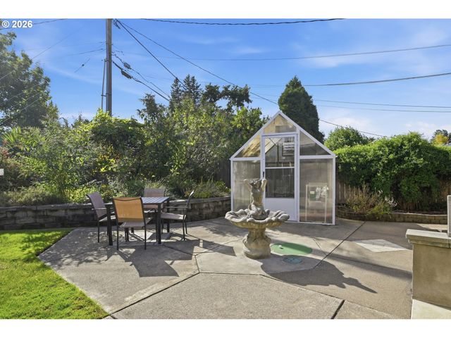 1590 CORUM Ave, Eugene, OR 97401