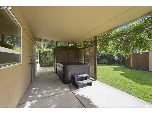 1590 CORUM Ave, Eugene, OR 97401
