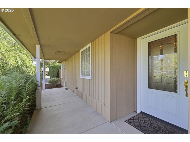 1590 CORUM Ave, Eugene, OR 97401