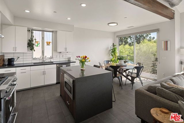 2074 Cerro Gordo Street, Los Angeles, CA 90039