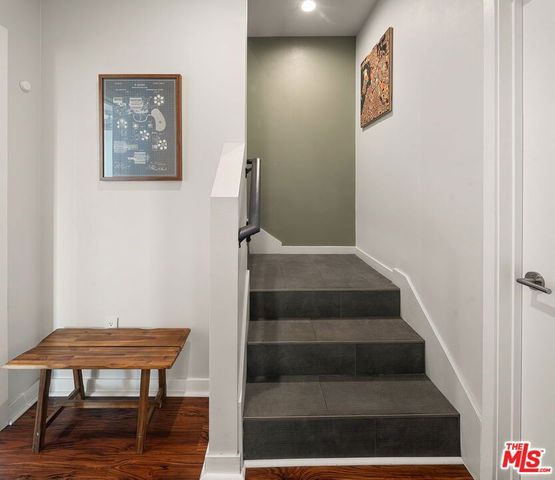 2074 Cerro Gordo Street, Los Angeles, CA 90039