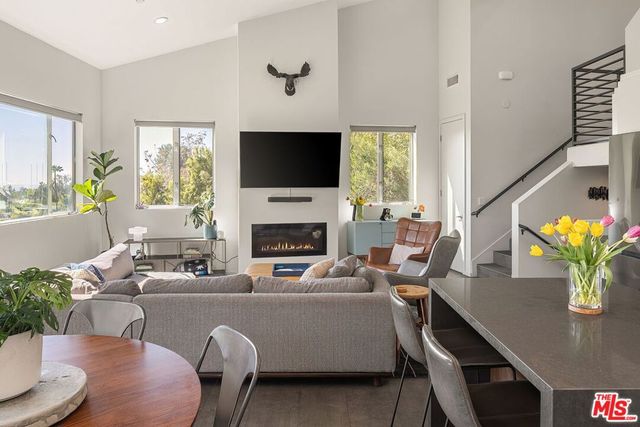 2074 Cerro Gordo Street, Los Angeles, CA 90039